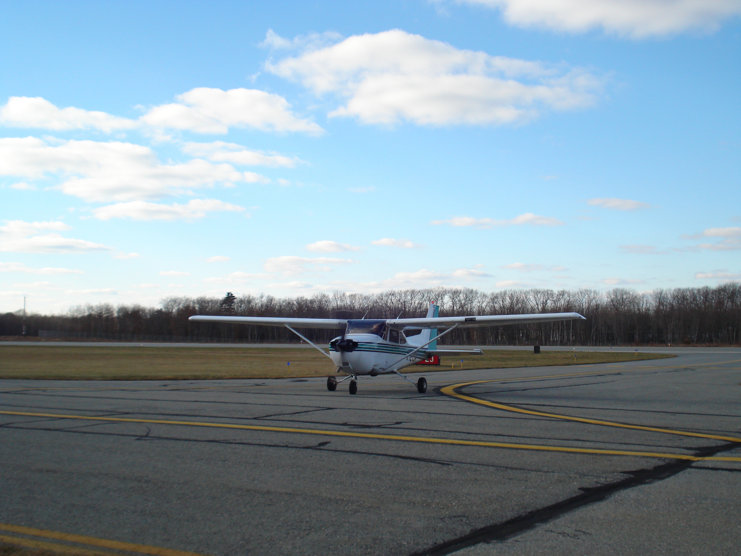 Taxiing to pick up my Instructor